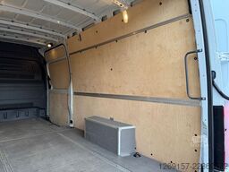 MERCEDES-BENZ Sprinter 319 CDI V6 Kasten 3,5t RWD L3H2