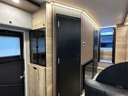 Mercedes-Benz ACTROS L GIGA LINER - Reisemobil