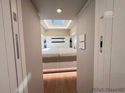 MERCEDES-BENZ Actros 2651 STX Motorhome mit Heckgarage