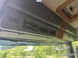 Scania G490 6x2 hook lift w/ 20T hook and tipper box.