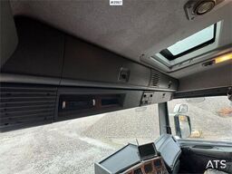 Scania R164 6x4 Hook truck.