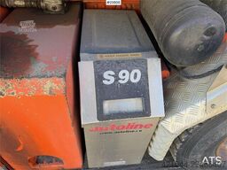 Scania R480 hook truck