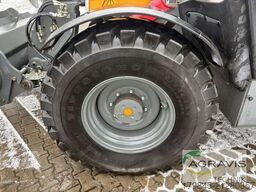 Liebherr T32-7 inkl. Schaufel + Gabel