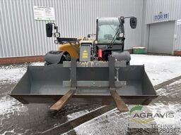 Liebherr T32-7 inkl. Schaufel + Gabel