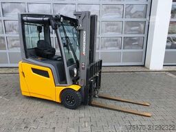 Jungheinrich EFG 215 / Triplex: 4.25m! / SS / nur 1.368h!