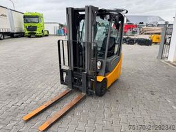 Jungheinrich EFG 215 / Triplex: 4.25m! / SS / nur 2.819h!