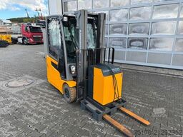 Jungheinrich EFG 215 / Triplex: 4.25m! / SS / nur 3.092h!