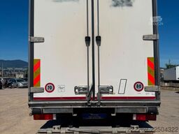 IVECO MOTRICE FRIGO