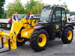 JCB 535-95 / 3.5 T / range 9.5 m / joystick