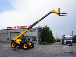 JCB 535-95 / 3.5 T / range 9.5 m / joystick