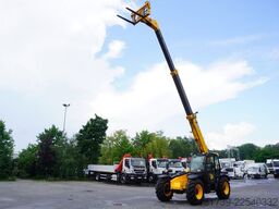 JCB 535-95 / 3.5 T / range 9.5 m / joystick