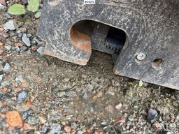 Engcon EC206B rototilt w/ Levers and cables. - S40 mount