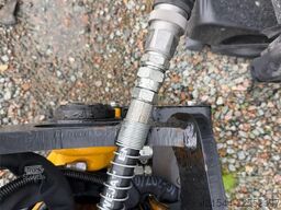 Engcon EC206B rototilt w/ Levers and cables. - S40 mount