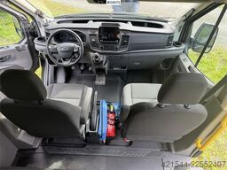 Ford Transit Minibus – 16+1 Seats and Low Mileage