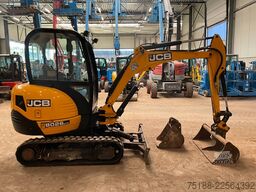 JCB 8026