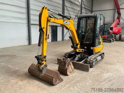 JCB 8026