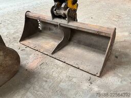 JCB 8026