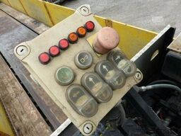 SCHWARZMÜLLER Pritsche / Roll Kran Kennis R-16 / Gelenkt