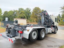 VOLVO FMX 370 6x2 lift/lenk Abrollkipper KRAN 13m FUNK
