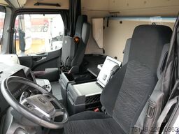 MERCEDES-BENZ 2651 L Arocs HAD 6x6,HMF 3220,Funk,AHK,Container
