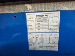 SCHMITZ CARGOBULL Tankchassis mit Tankcontainer, 424.676 KM