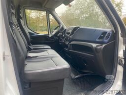IVECO Daily 35C14 Hi-Matic Koffer mit Ladebordwand