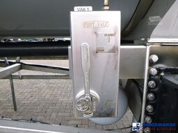 Van Hool Food tank inox 62 m3 / 3 comp