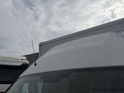 IVECO Daily 70c18 HiMatic Luft, Euro6, Lbw. Koffer