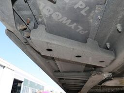 SCHMITZ CARGOBULL SKO 24/DOPPELSTOCK / 2700 mm / 196 tsd km 3 x