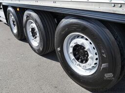 SCHMITZ CARGOBULL SKO 24/DOPPELSTOCK / 2700 mm / 196 tsd km 3 x