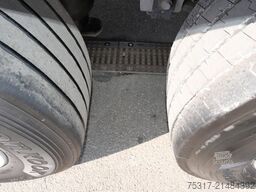 SCHMITZ CARGOBULL SKO 24/DOPPELSTOCK / 2700 mm / 196 tsd km 3 x