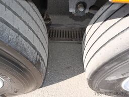 SCHMITZ CARGOBULL SKO 24/DOPPELSTOCK / 2700 mm / 196 tsd km 3 x