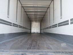 SCHMITZ CARGOBULL SKO 24/DOPPELSTOCK / 2700 mm / 196 tsd km 3 x