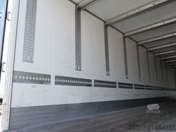 SCHMITZ CARGOBULL SKO 24/DOPPELSTOCK / 2700 mm / 196 tsd km 3 x
