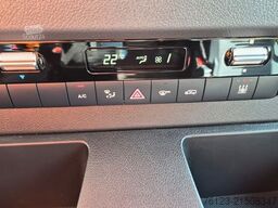 MERCEDES-BENZ 519  Allrad 4 x 4 Lagerfahrzeug Stock 20 Sitzer