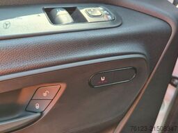 MERCEDES-BENZ 519  Allrad 4 x 4 Lagerfahrzeug Stock 20 Sitzer