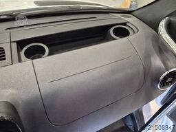 MERCEDES-BENZ 519  Allrad 4 x 4 Lagerfahrzeug Stock 20 Sitzer