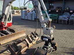 Takeuchi TB 235