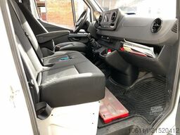MERCEDES-BENZ Sprinter 319 CDI V6 RWD L3 / L4/MAXI/MBUX/PDC