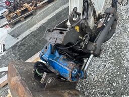 Takeuchi TB153FR excavator w/ 3 buckets and grapple cassett