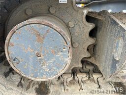 Takeuchi TB153FR excavator w/ 3 buckets and grapple cassett