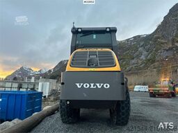 Volvo SD77DX roller w/ low hours!