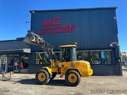 Volvo L 30 G / SW / Klappschaufel / Gabel