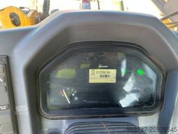 Volvo L 30 G / SW / Klappschaufel / Gabel