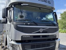 Volvo FM500AKX Pferdetransporter 8 Pferde