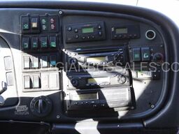 MAN NOGE / Touring R33 /  13m /Full Options