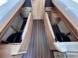 KNAUS Sky TI 700 MEB *Einzelbetten-Automatik-Heckbad*