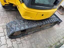 KOMATSU PC26MR-3 / 2020 BJ / 2 x Löffel