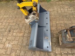 KOMATSU PC26MR-3 / 2020 BJ / 2 x Löffel