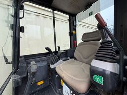 KOMATSU PC26MR-3 / 2020 BJ / 2 x Löffel